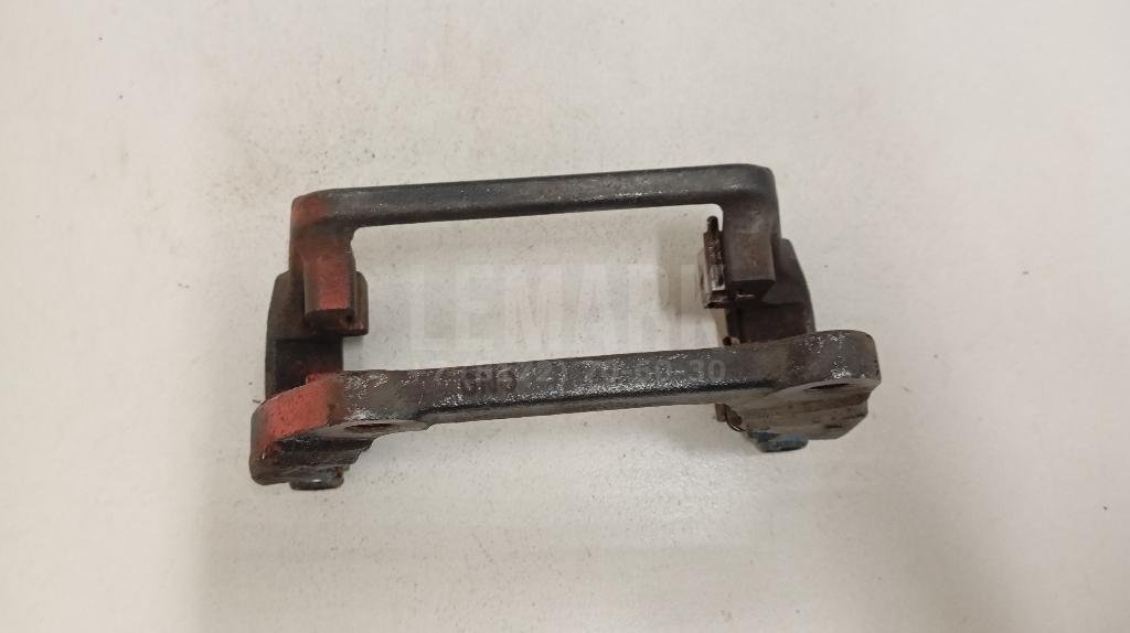 Скоба суппорта заднего левого