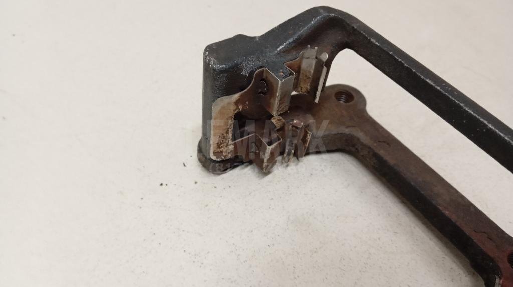 Скоба суппорта заднего левого