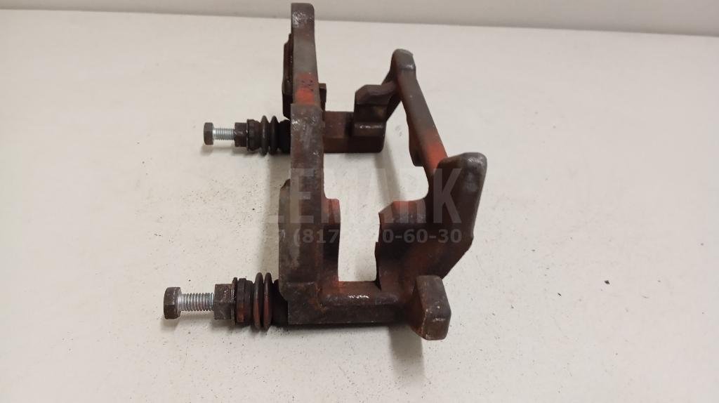 Скоба суппорта заднего правого