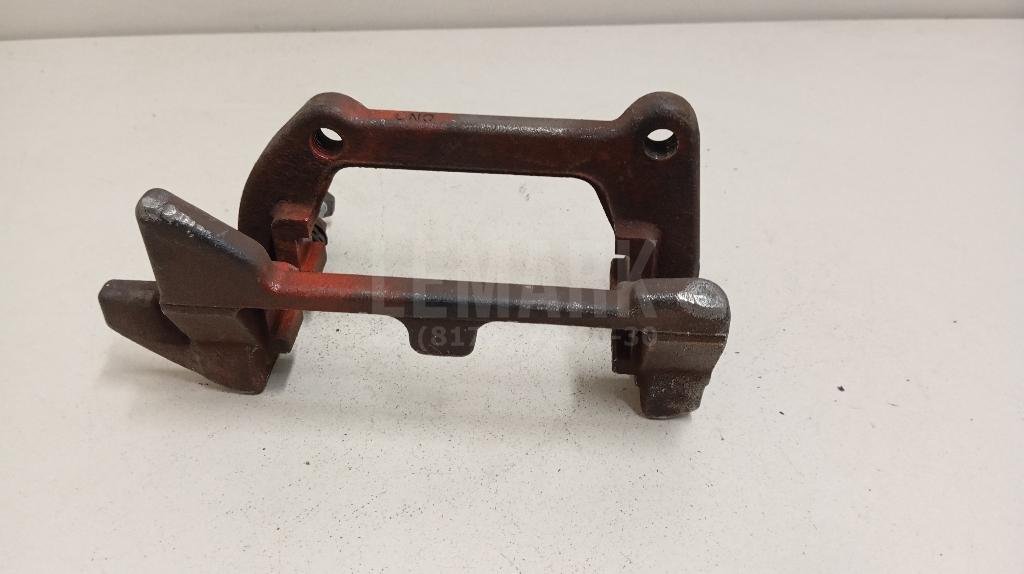 Скоба суппорта заднего правого