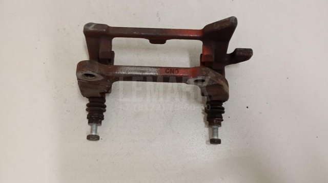 Скоба суппорта заднего правого