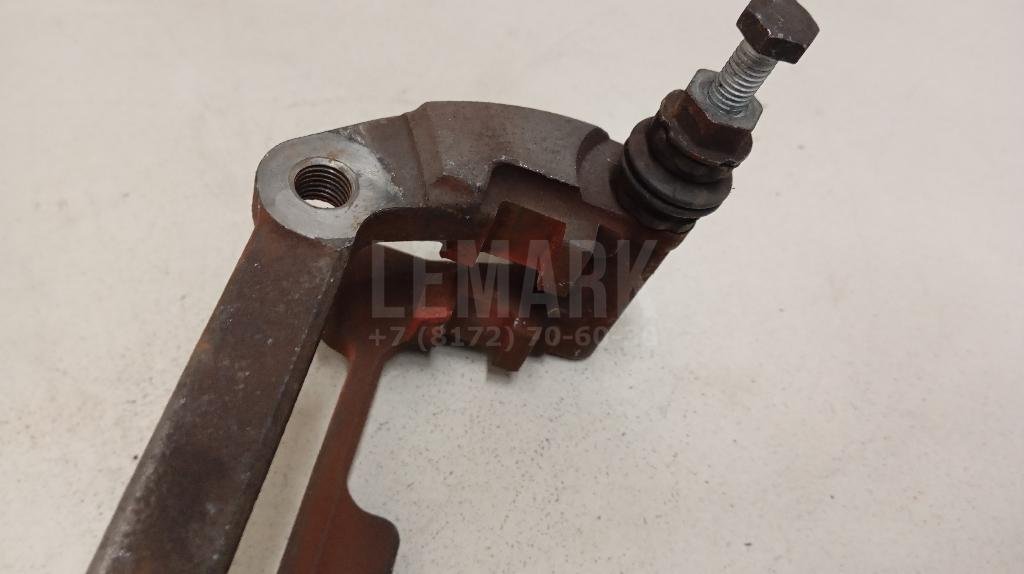 Скоба суппорта заднего правого