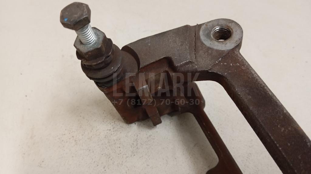 Скоба суппорта заднего правого