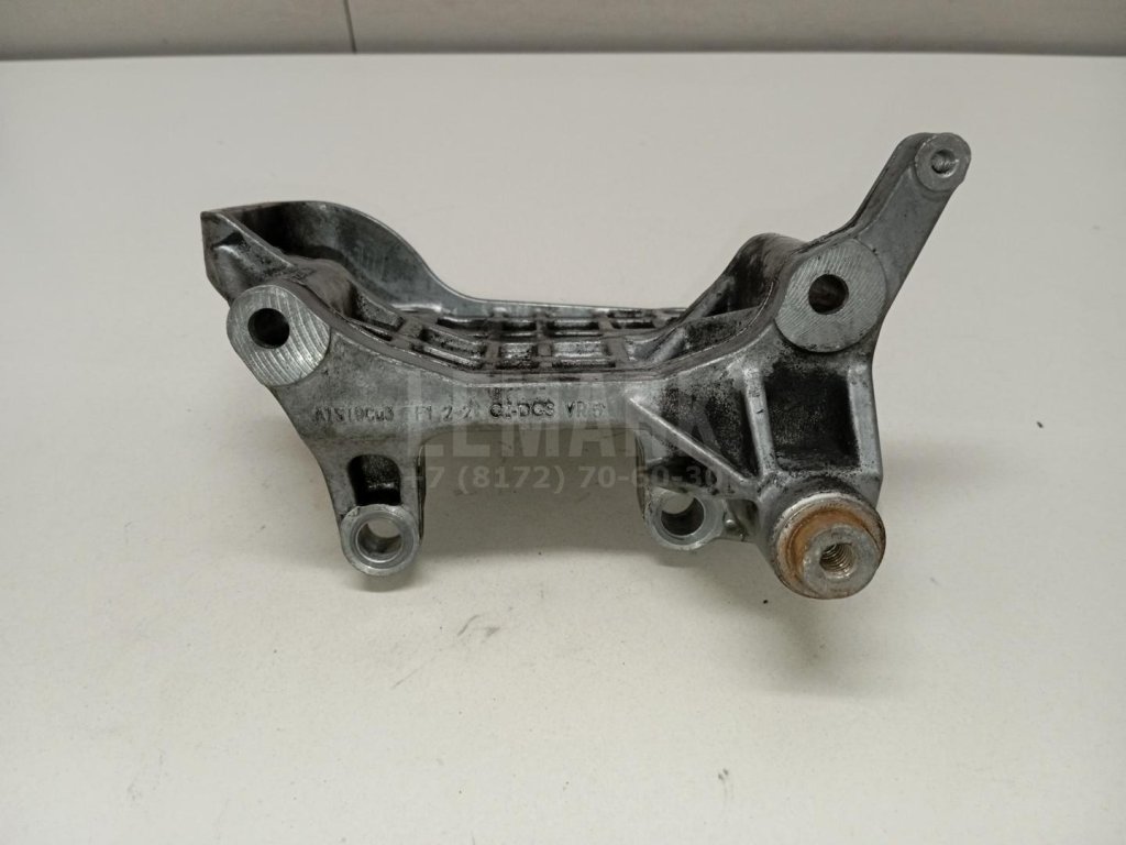 Кронштейн генератора