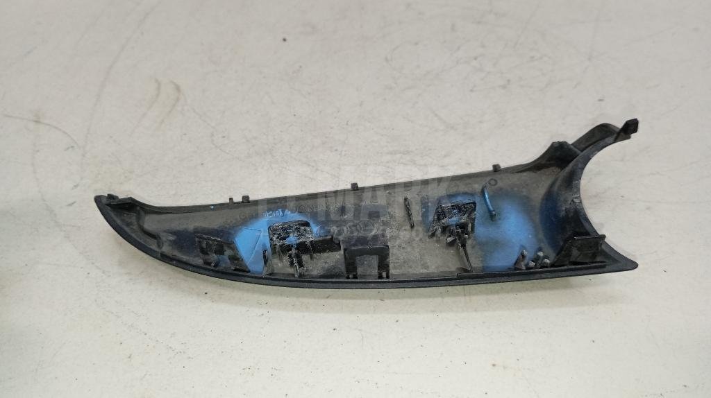 Накладка зеркала правого