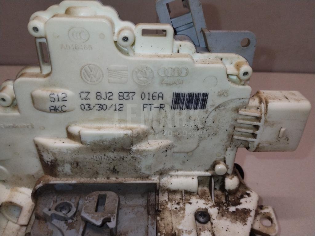 Замок двери передней правой