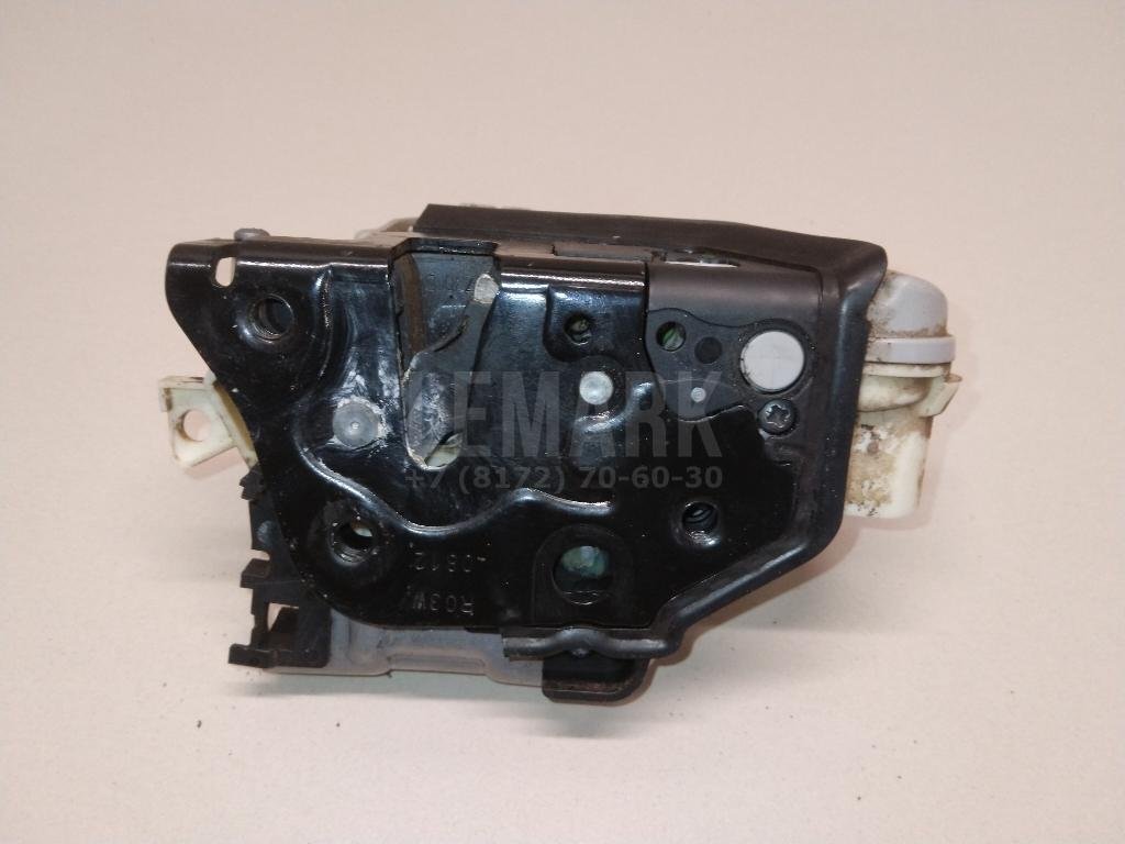 Замок двери передней правой