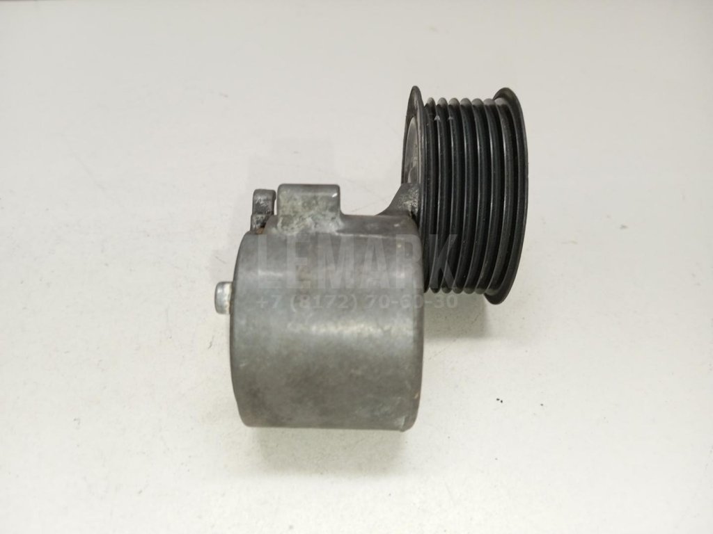 Ролик руч.ремня с кронштейном