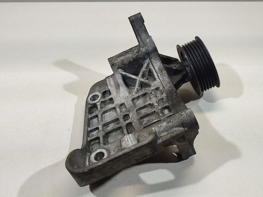 Кронштейн генератора для  Audi 100 [C4] 1991-1994