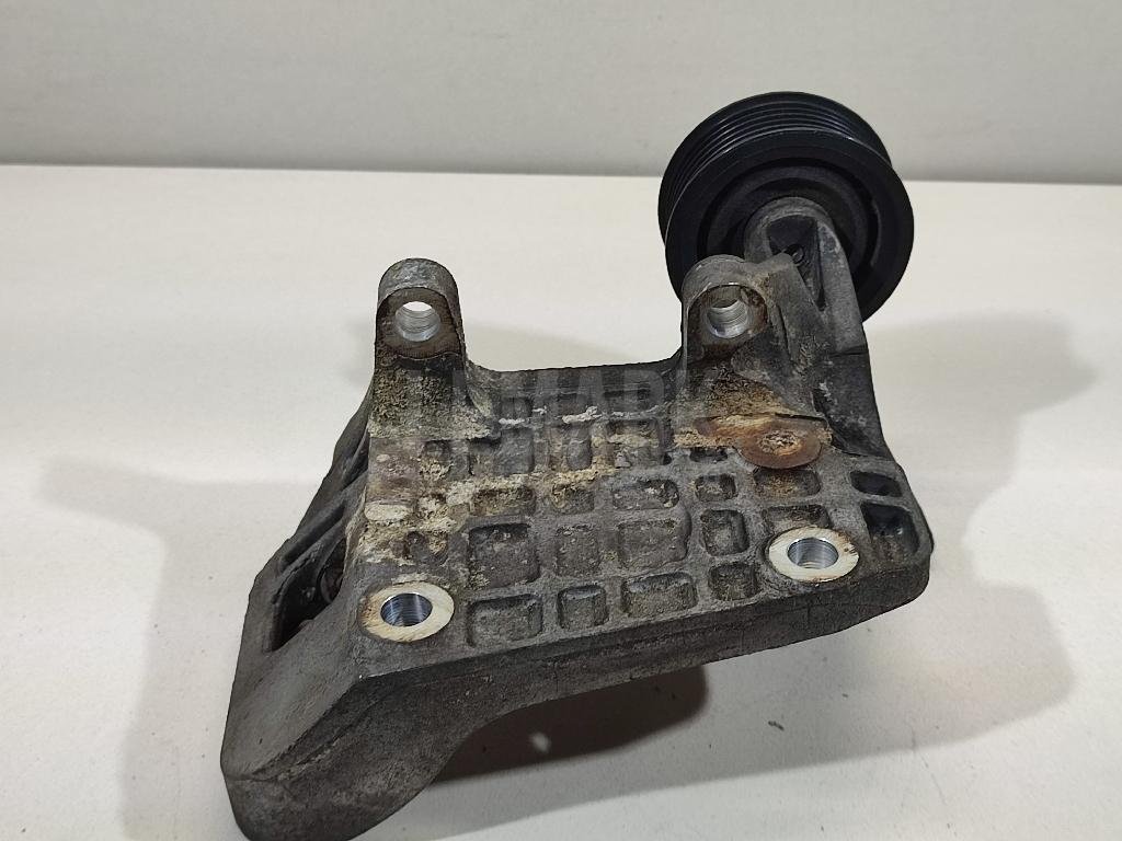 Кронштейн генератора для  Audi 100 [C4] 1991-1994