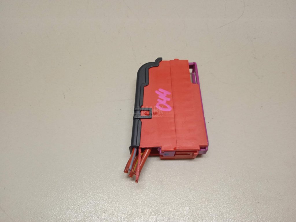 Блок предохранителей для  Astra HD 8 2005-2011