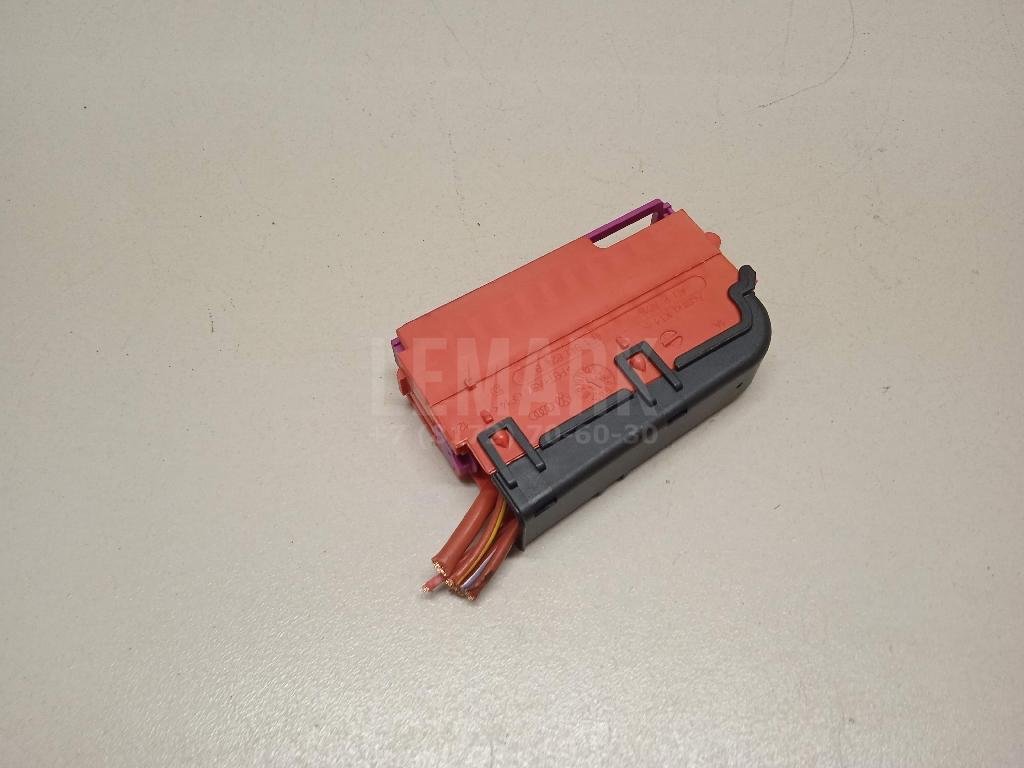 Блок предохранителей для  Astra HD 8 2005-2011