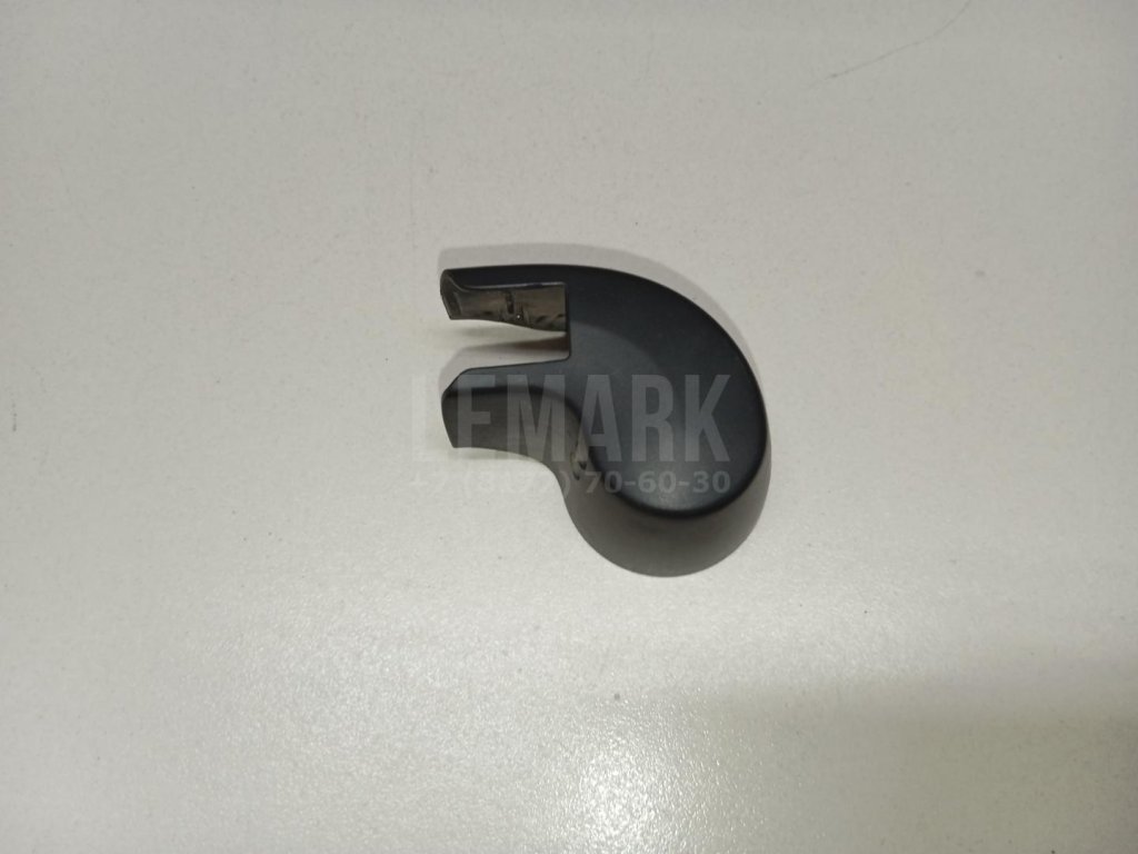 Крышка поводка стеклоочистителя