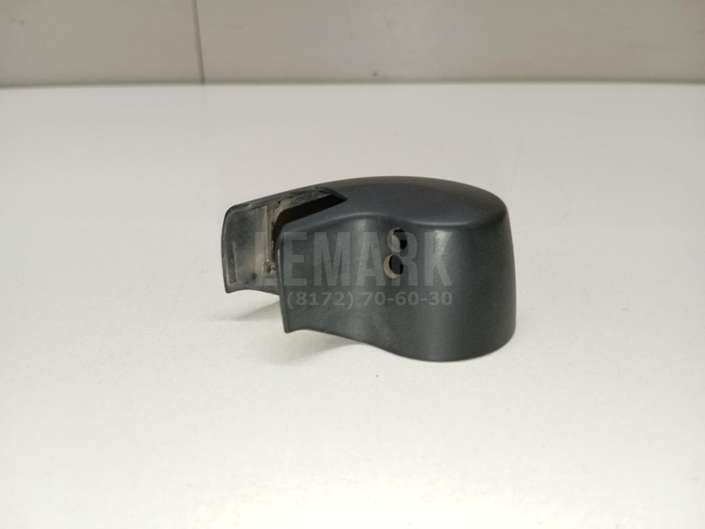 Крышка поводка стеклоочистителя