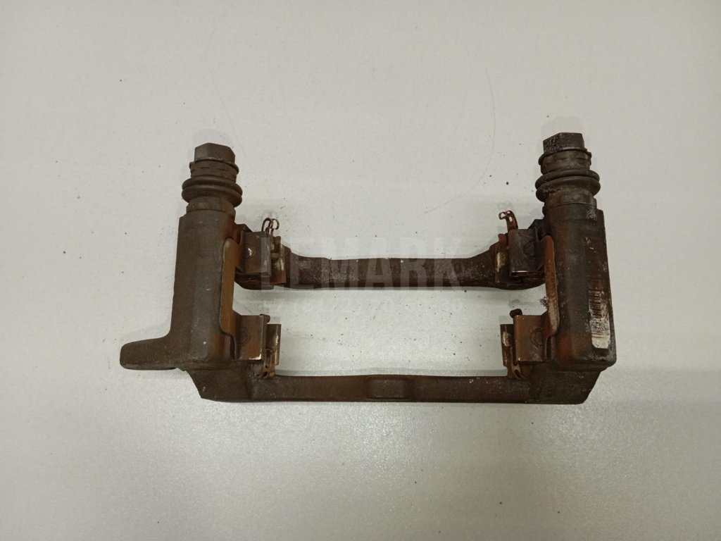 Скоба суппорта заднего левого