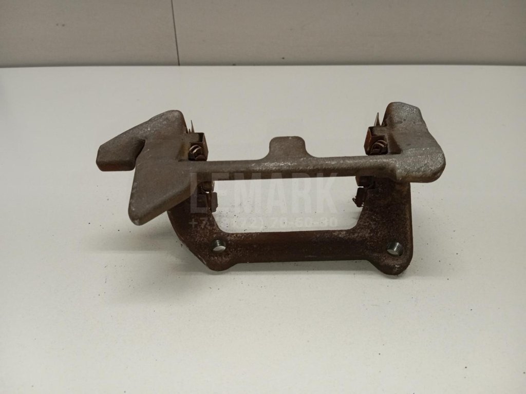 Скоба суппорта заднего левого