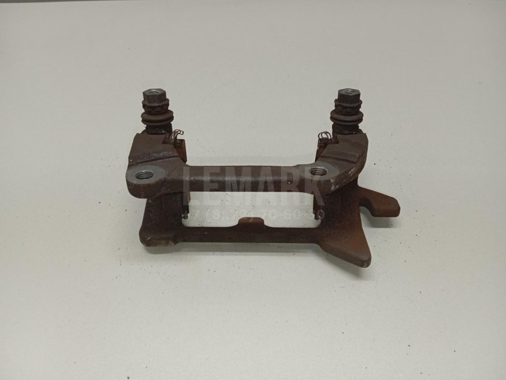 Скоба суппорта заднего левого