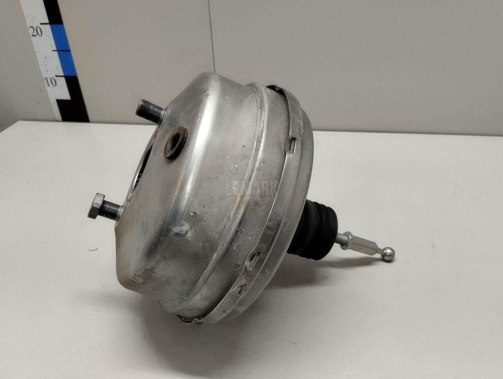 Усилитель тормозов вакуумный