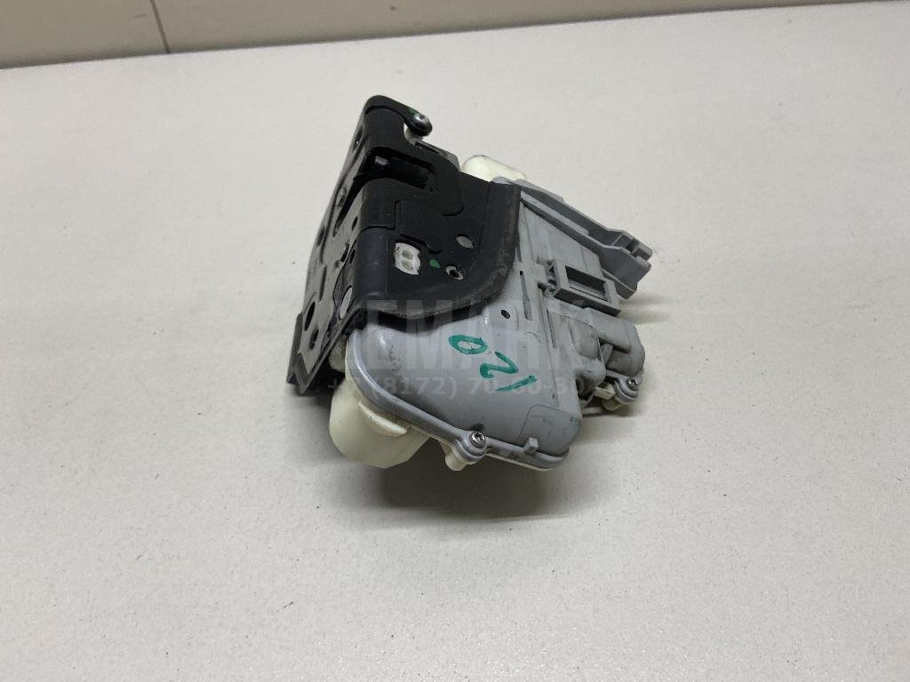 Замок двери передней правой