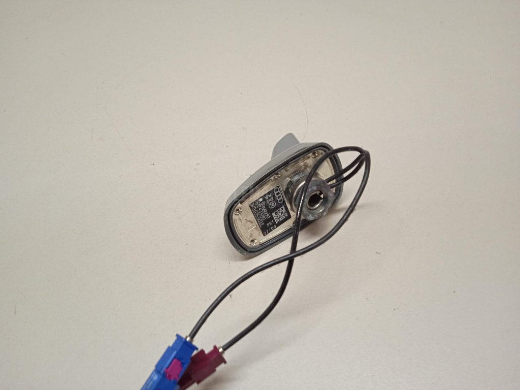 Антенна для  Audi A4 [B9] 2015