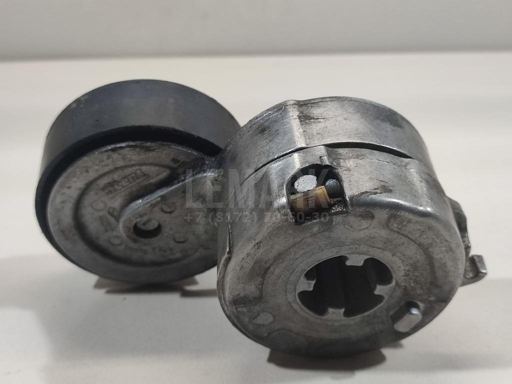 Ролик руч.ремня с кронштейном