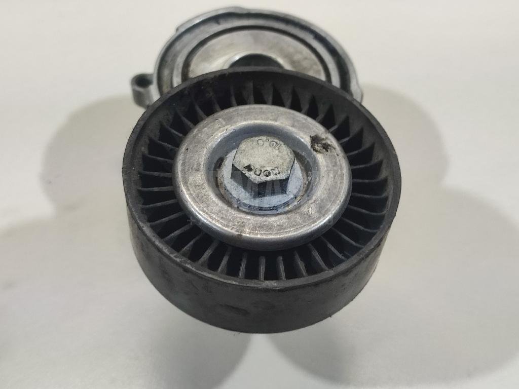 Ролик руч.ремня с кронштейном