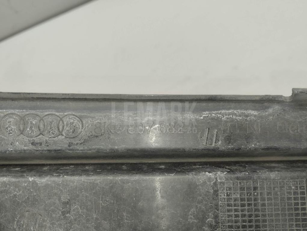 Решетка в бампер правая