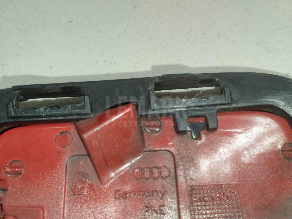 Крышка форсунки омывателя