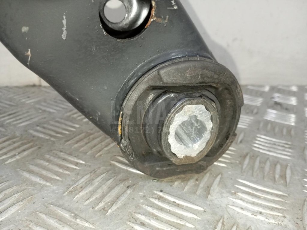 Балка задняя