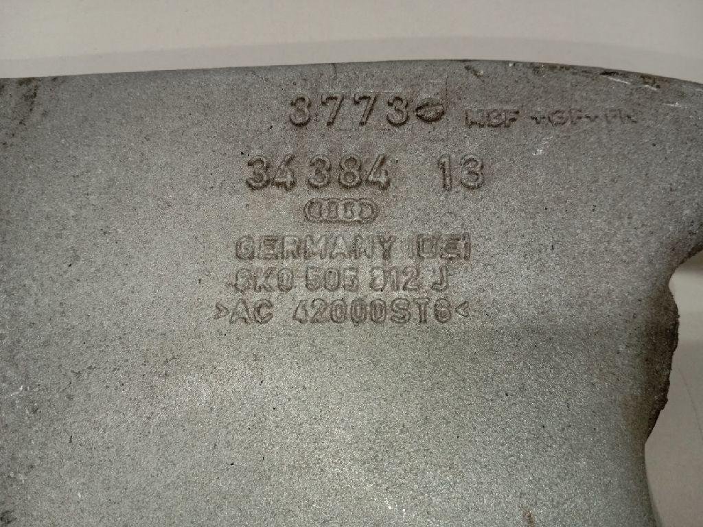 Рычаг задний нижний правый