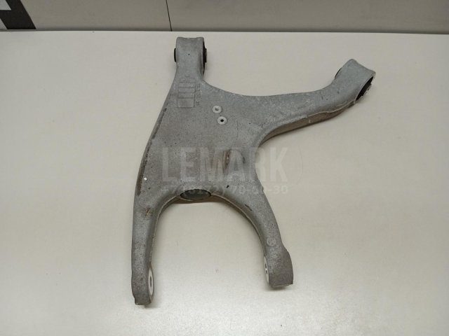 Рычаг задний нижний правый