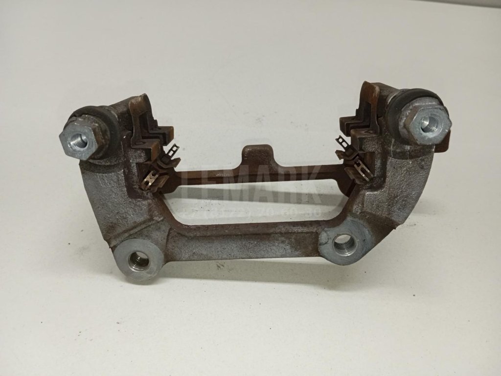 Скоба суппорта заднего левого