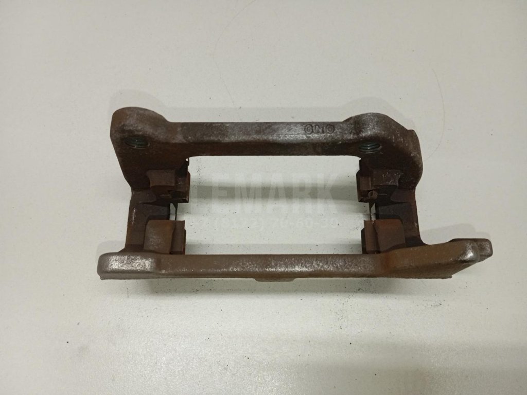 Скоба суппорта заднего левого