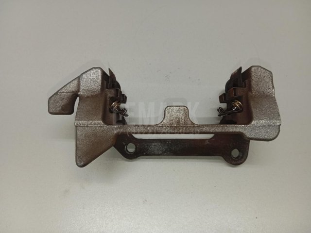 Скоба суппорта заднего левого