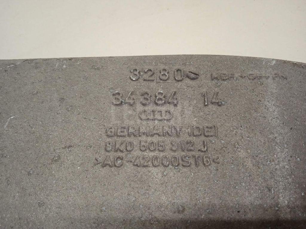 Рычаг задний нижний правый