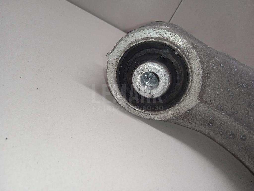 Рычаг задний нижний правый