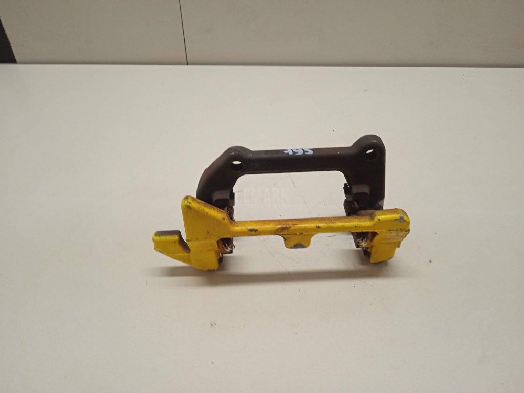 Скоба суппорта заднего правого