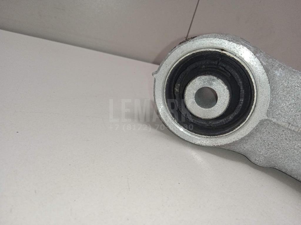 Рычаг задний нижний правый