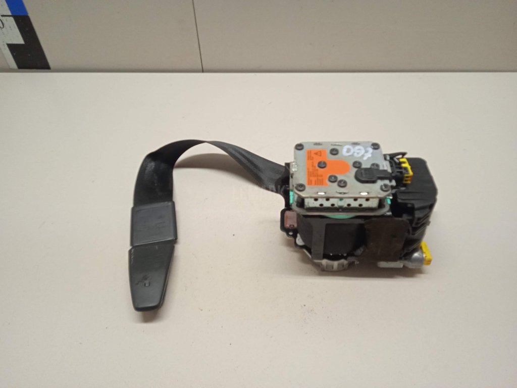 Ремень безопасности с пиропатроном