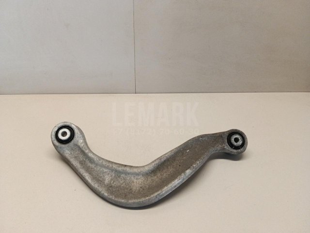 Рычаг задний верхний правый