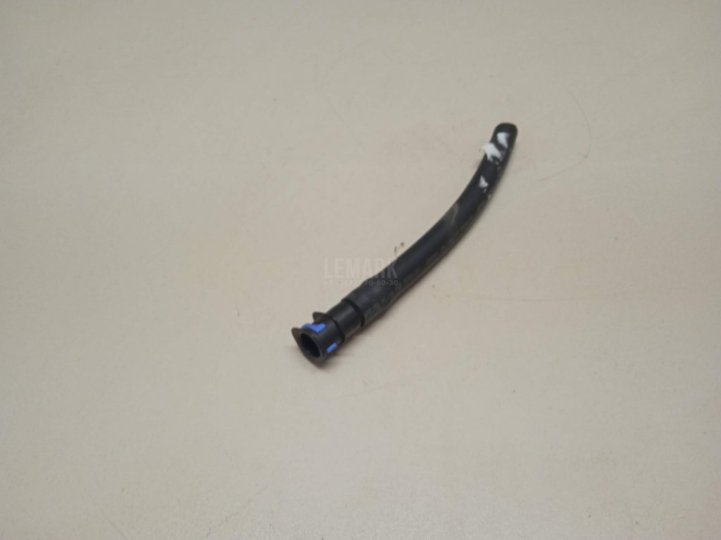 Штуцер трубки омывателя