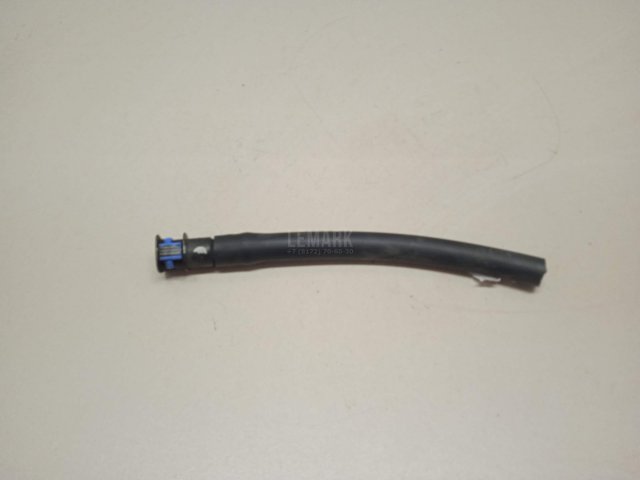 Штуцер трубки омывателя