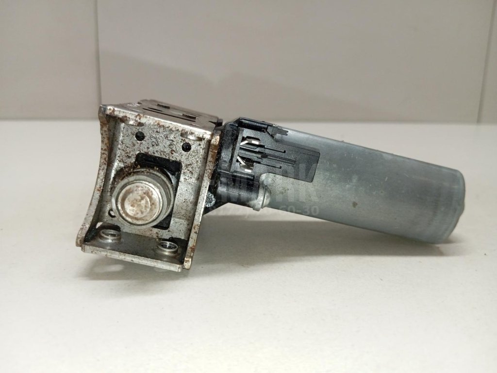 Моторчик регулировки сиденья