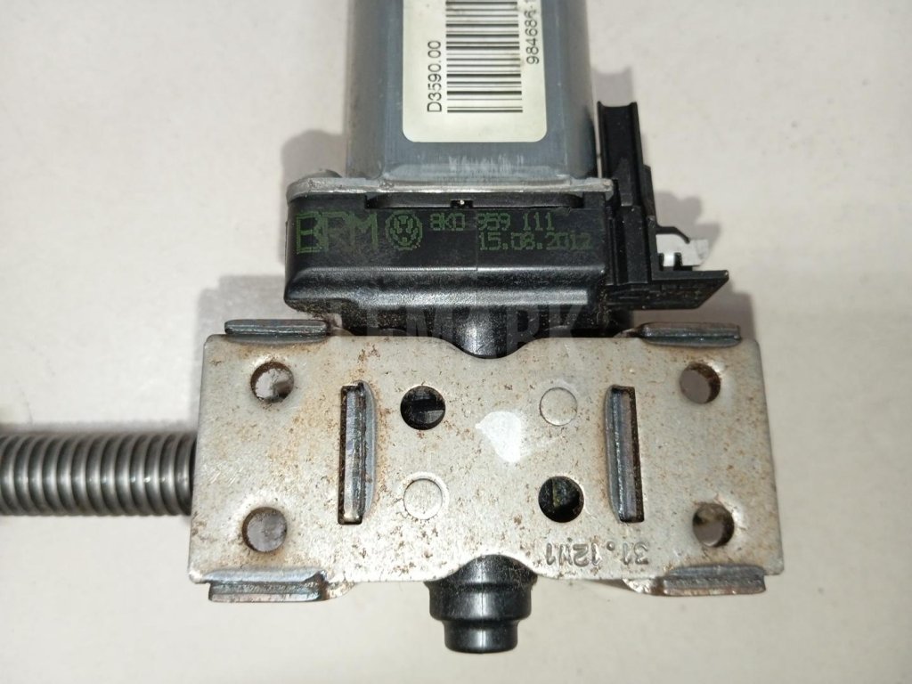 Моторчик регулировки сиденья