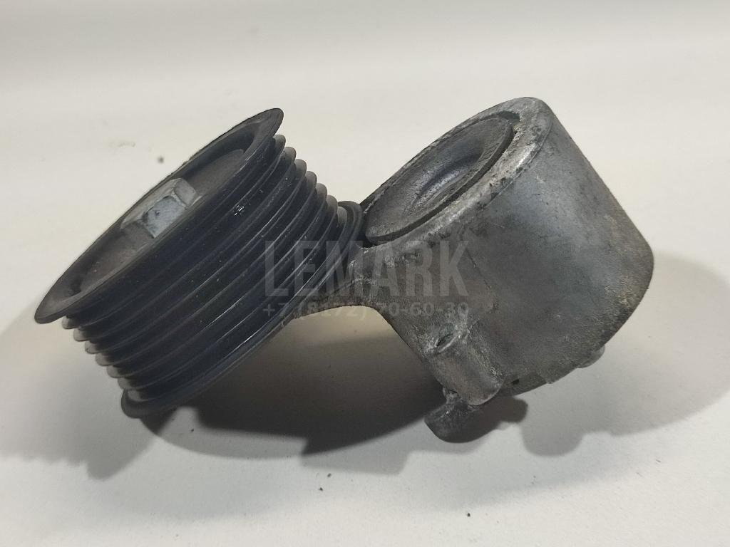 Ролик руч.ремня с кронштейном