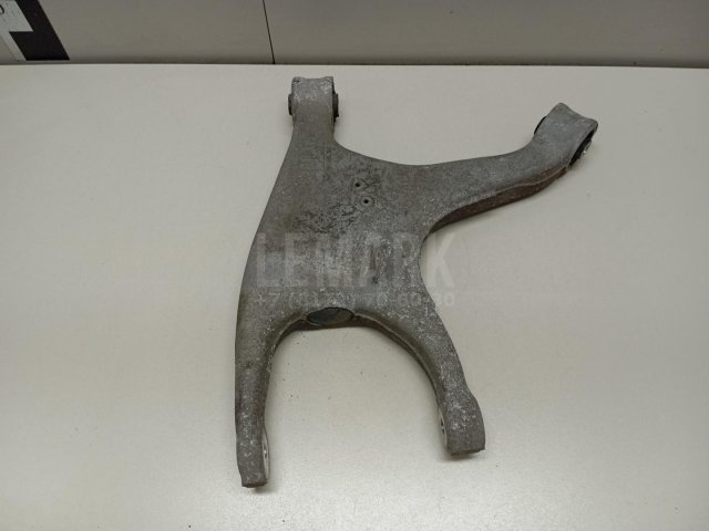 Рычаг задний нижний правый