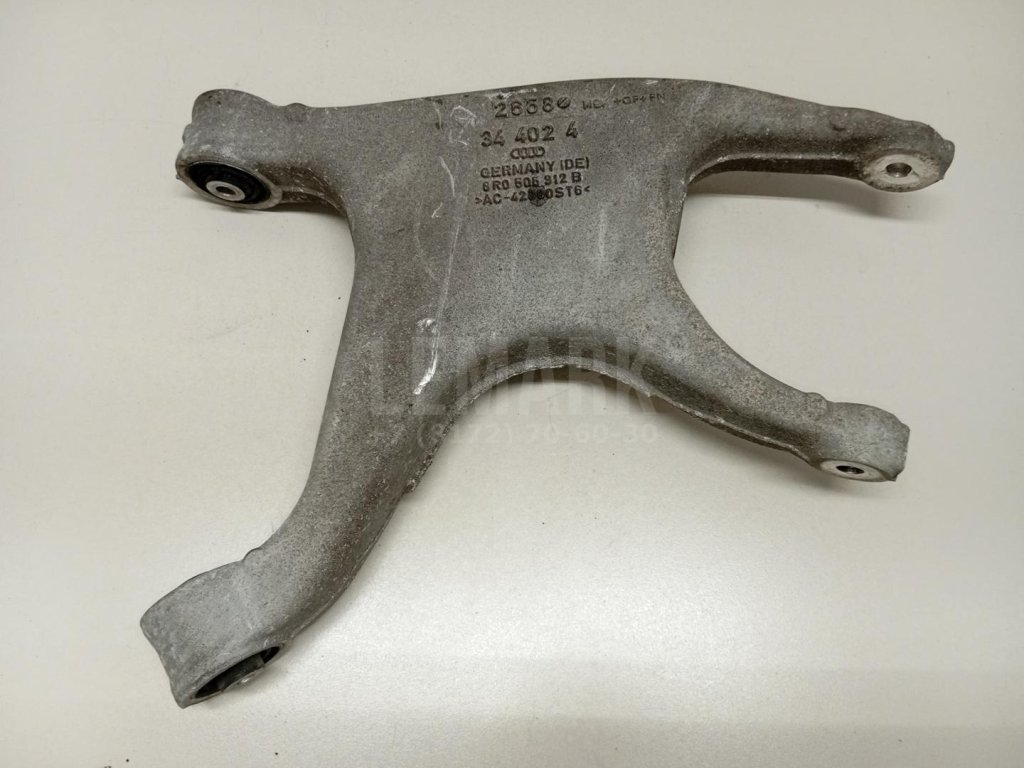 Рычаг задний нижний правый