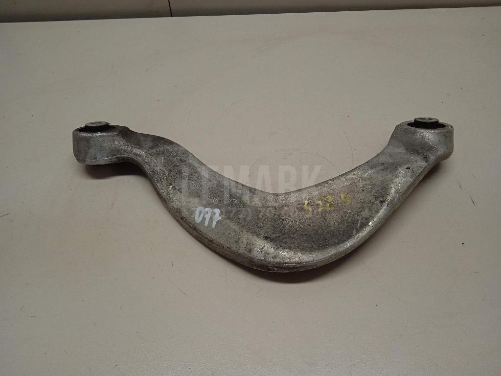 Рычаг задний верхний правый