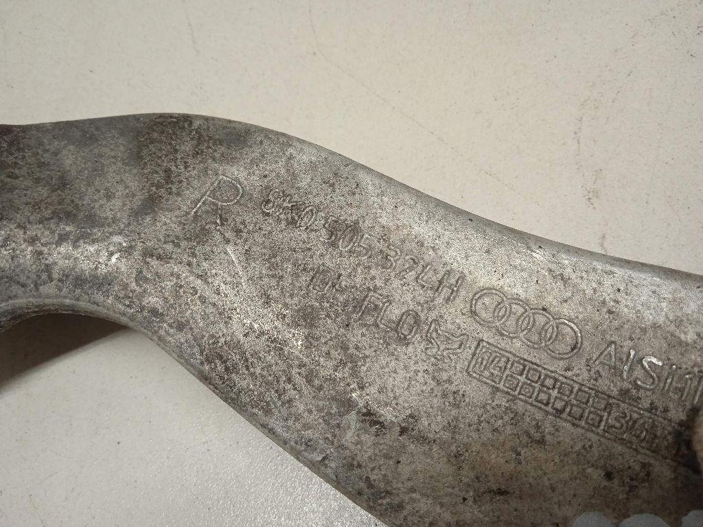 Рычаг задний верхний правый