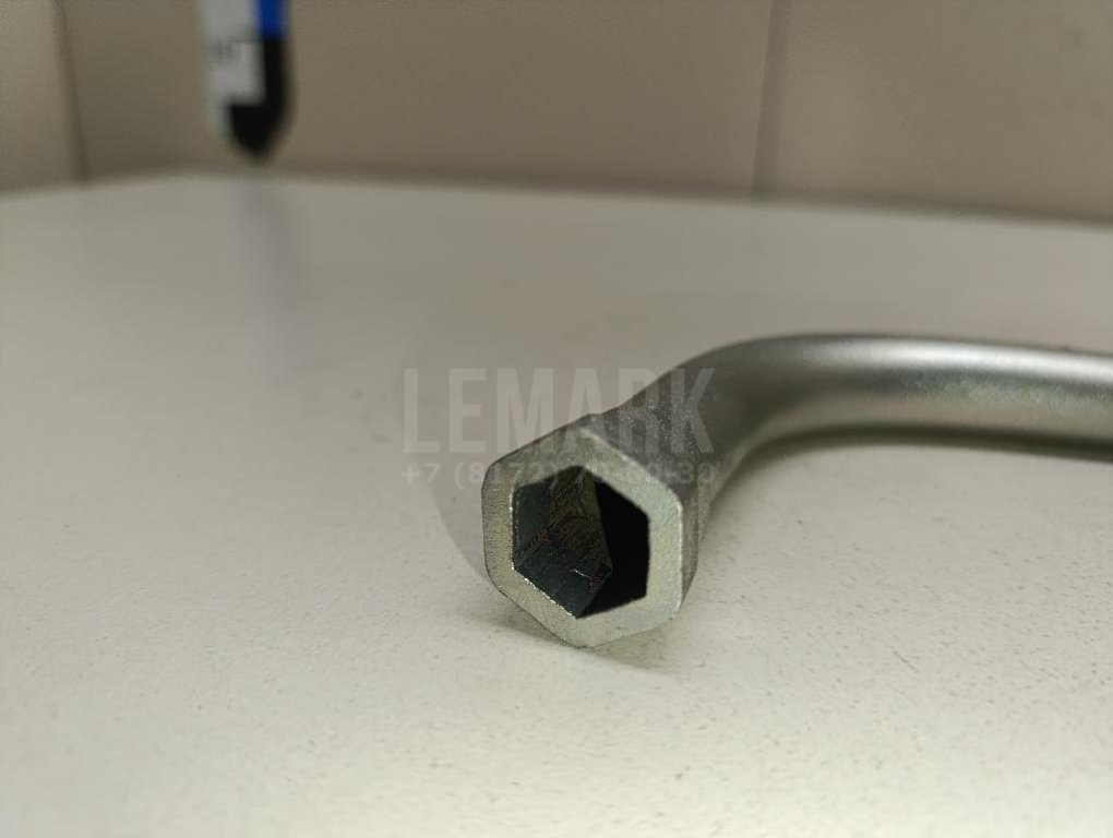 Ключ баллонный для  Audi A4 [B8] 2007-2015